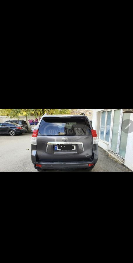 Toyota Land Cruiser Prado 2012 — photo 2
