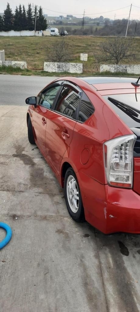 Toyota Prius 2011 — photo 2