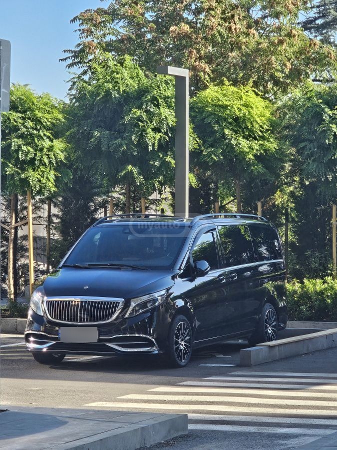 Mercedes-Benz V 250