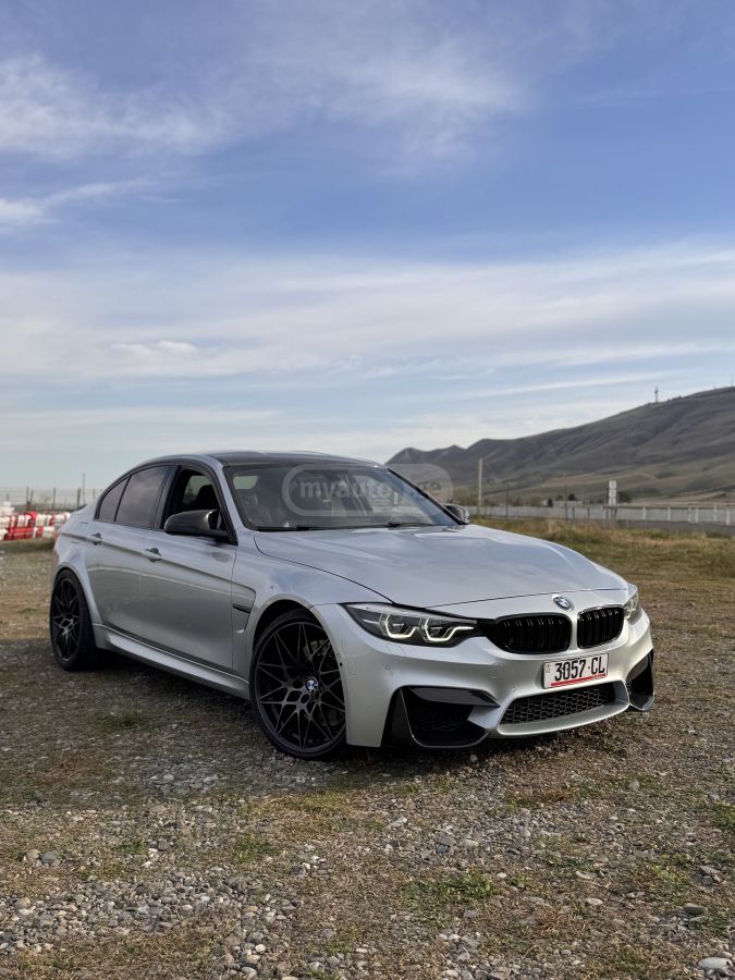 BMW M3 2018 — photo 2
