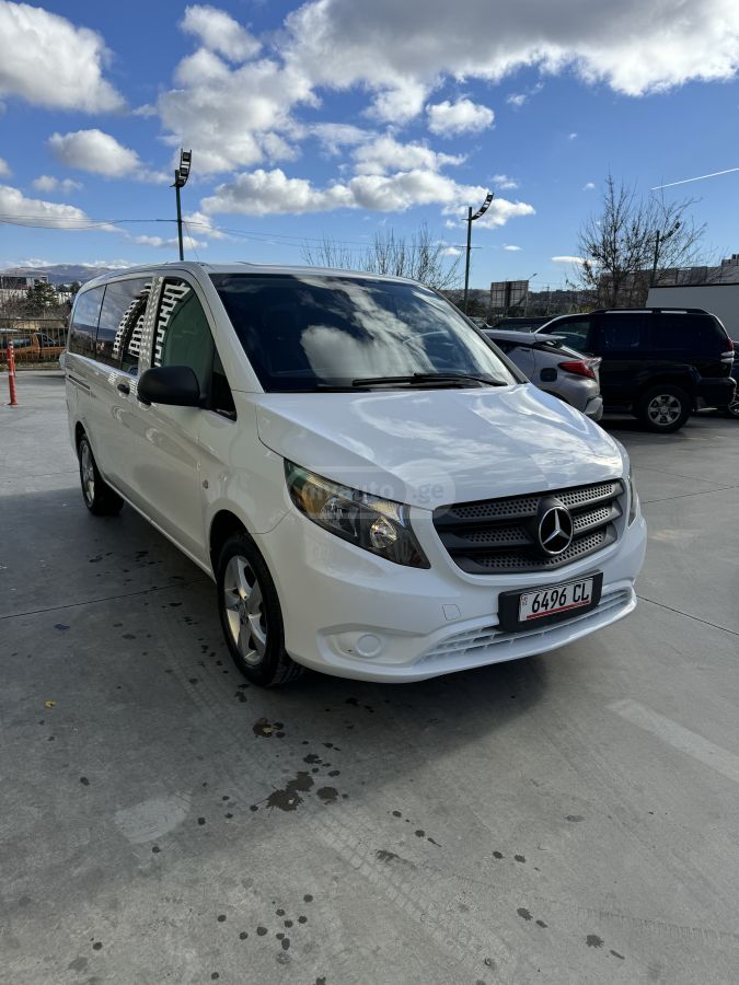 Mercedes-Benz Metris Passenger Van 2018 — photo 2