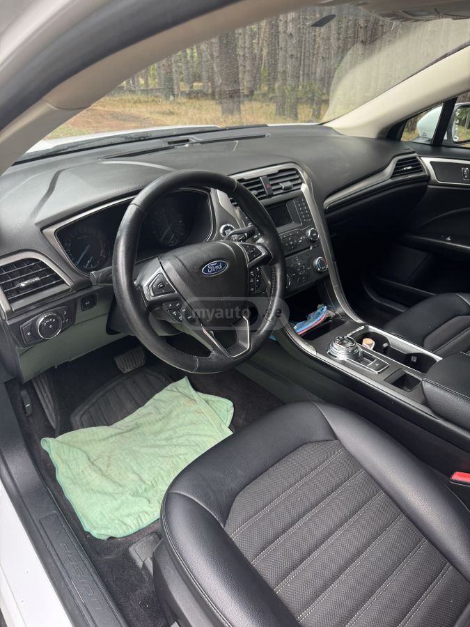 Ford Fusion 2017 — photo 2