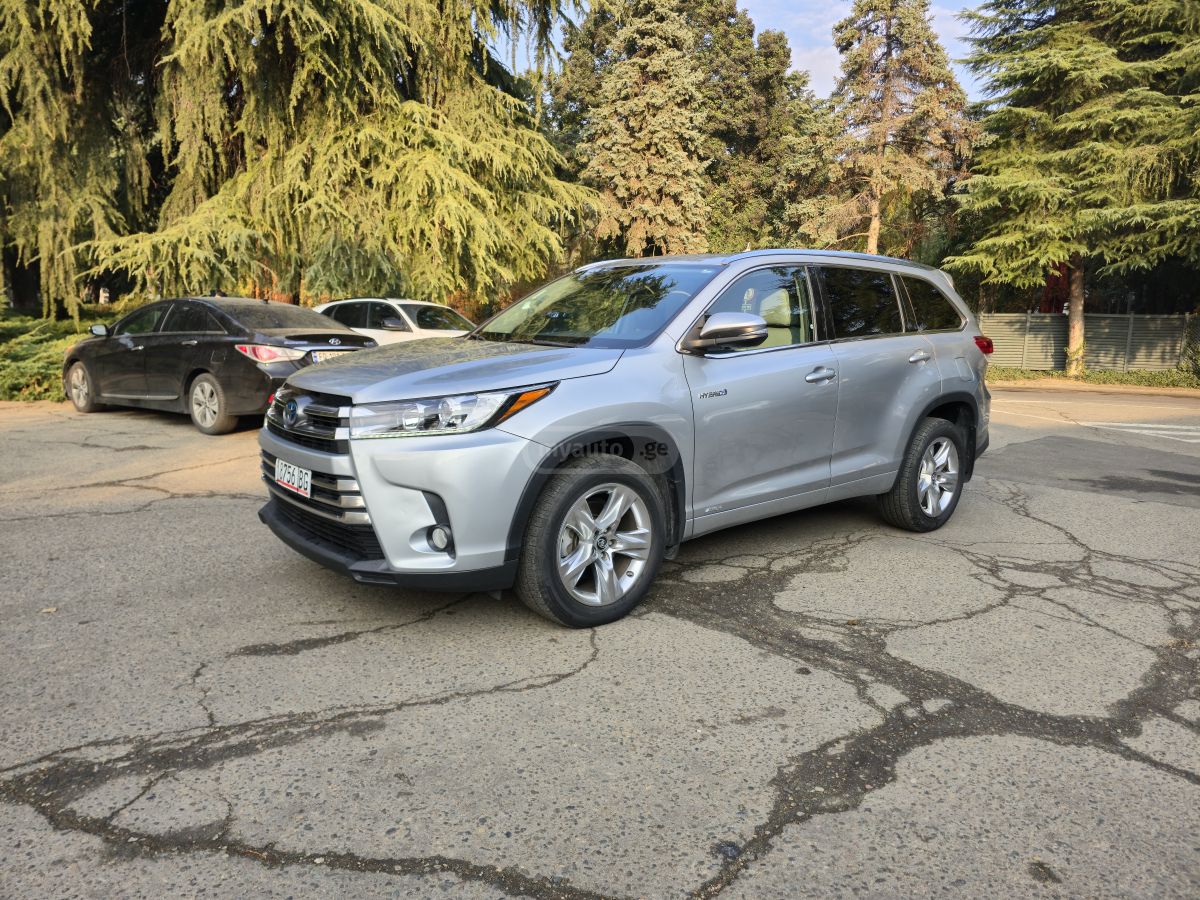 Toyota Highlander 2017 — photo 2