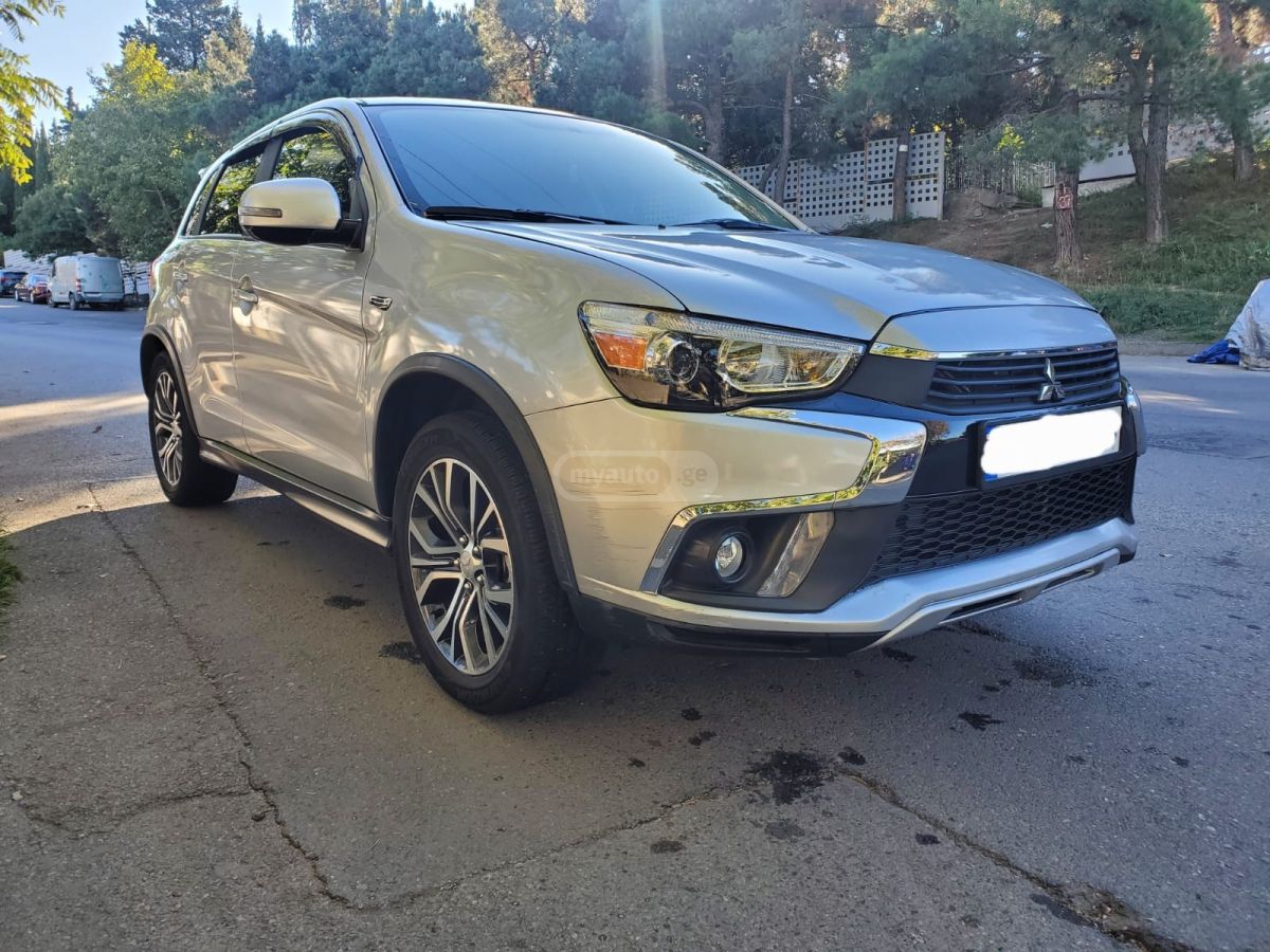 Mitsubishi Outlander Sport 2019 — photo 2