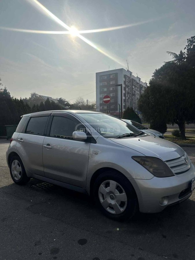 Toyota Ist