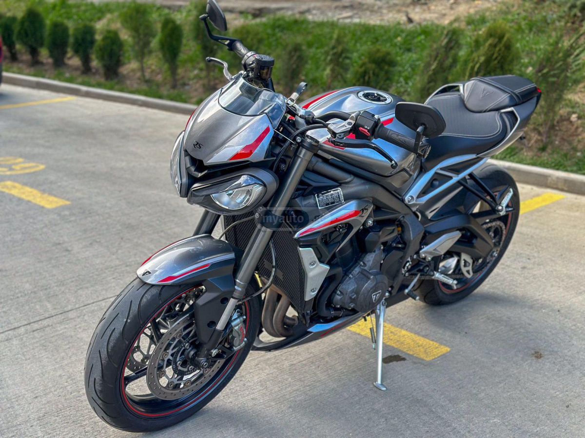 Triumph Street Triple