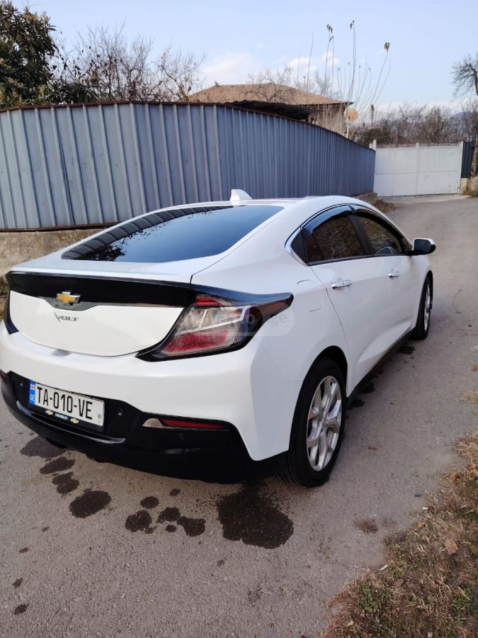 Chevrolet Volt 2016 — photo 2