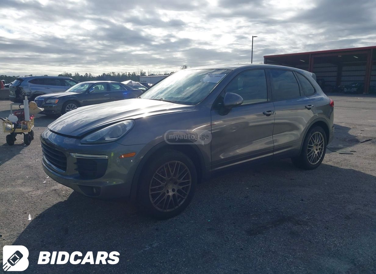 Porsche Cayenne 2016 — photo 2