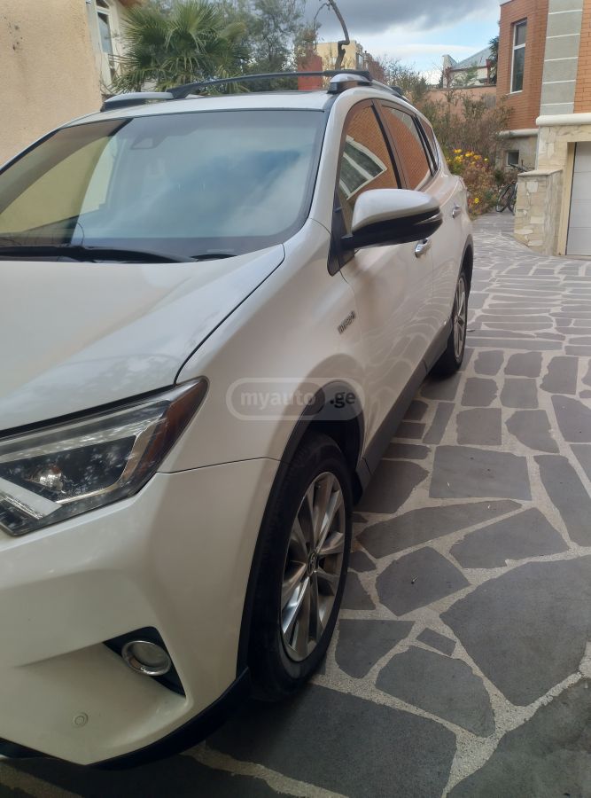 Toyota RAV4 2016 — photo 2
