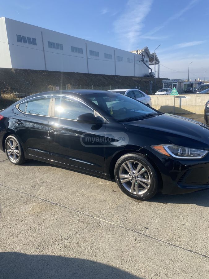 Hyundai Elantra 2016 — photo 2