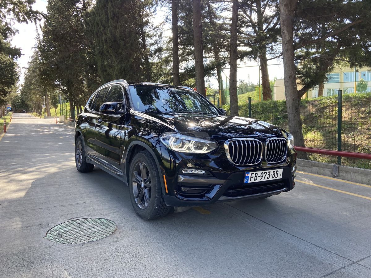 BMW X3 2018 — photo 2