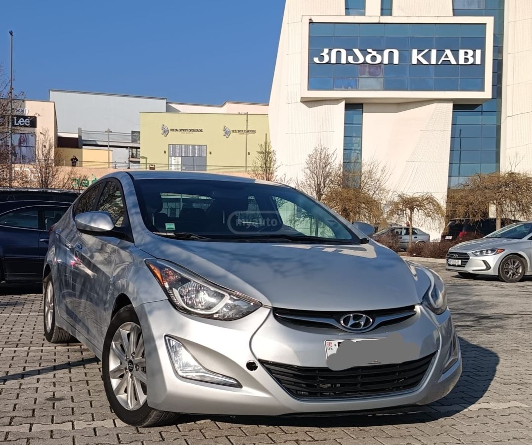 Hyundai Elantra 2015 — photo 2