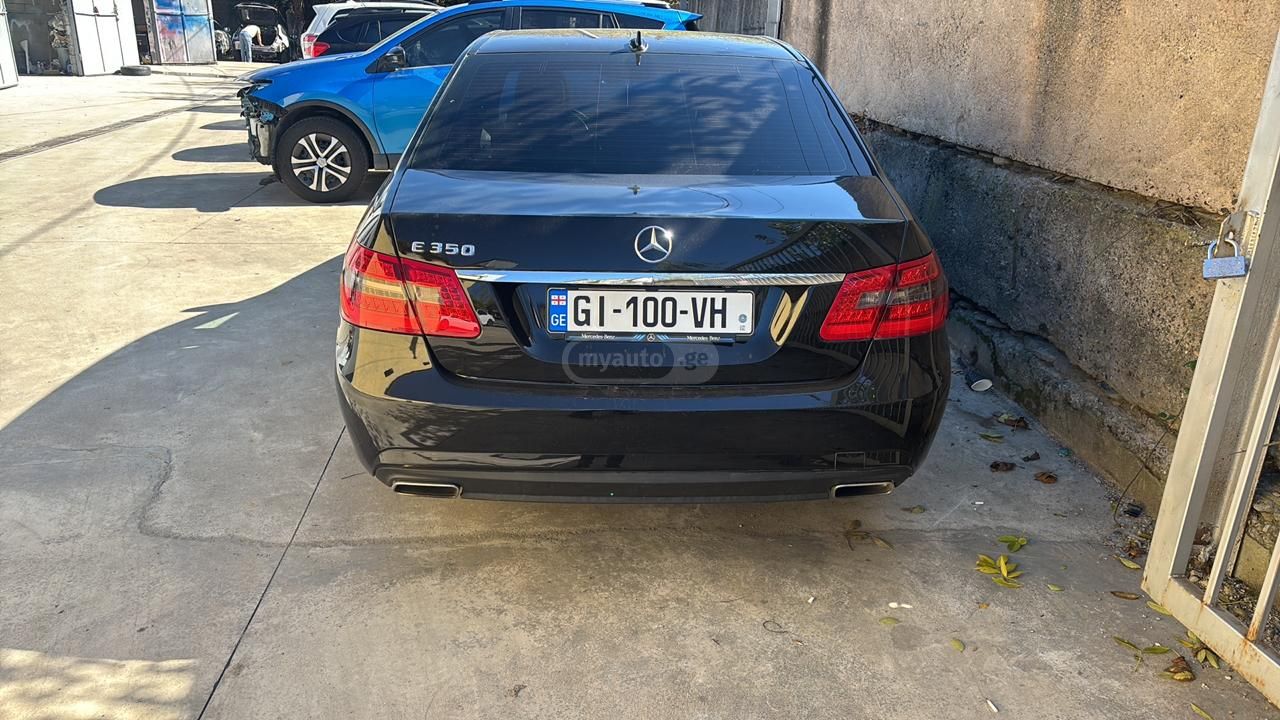 Mercedes-Benz E 350 2009 — photo 2