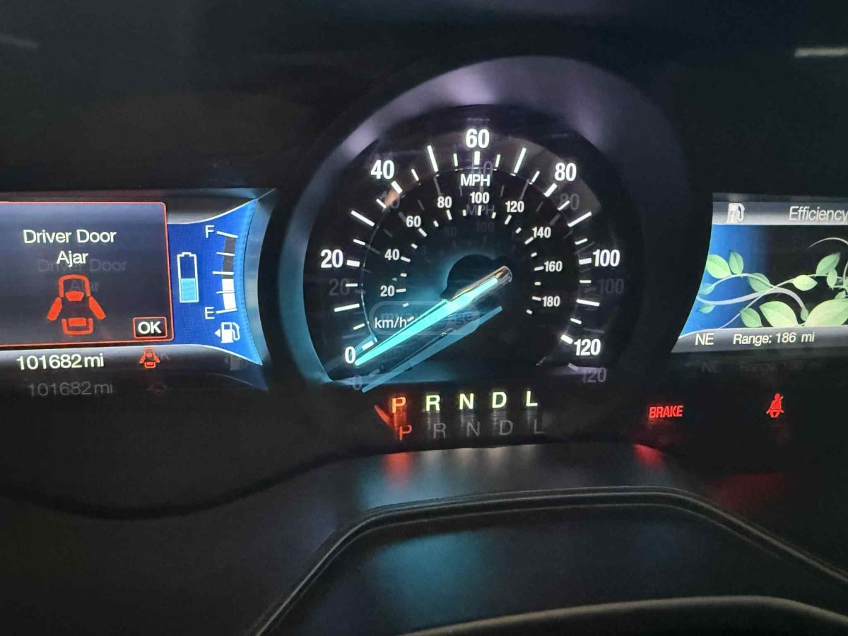 Ford Fusion 2018 — photo 2