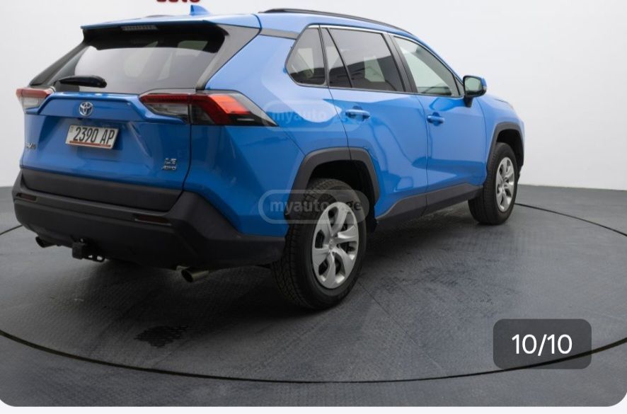 Toyota RAV 4 2020 — photo 2