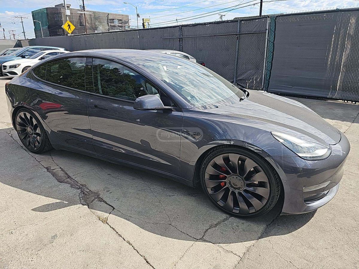 Tesla Model 3 2018 — photo 2