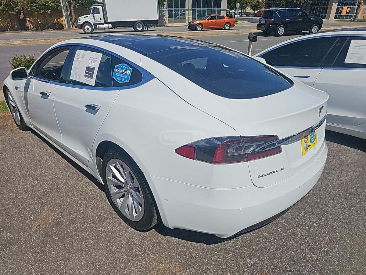 Tesla Model S 2016 — photo 2