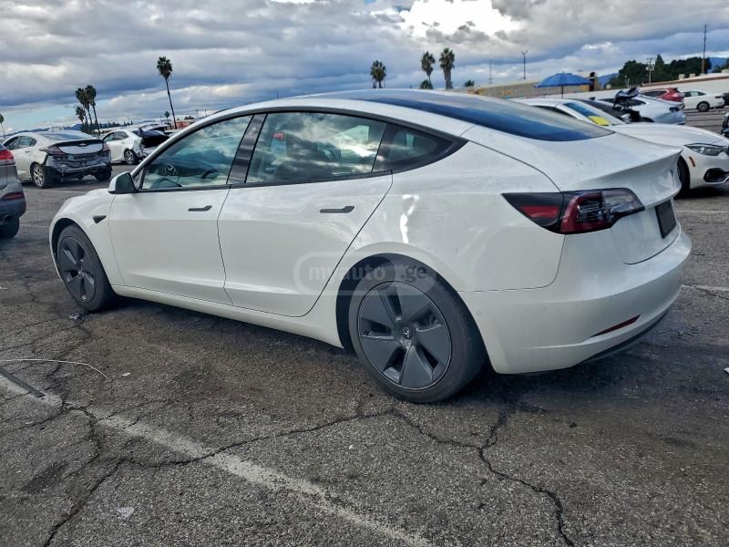 Tesla Model 3 2021 — photo 2