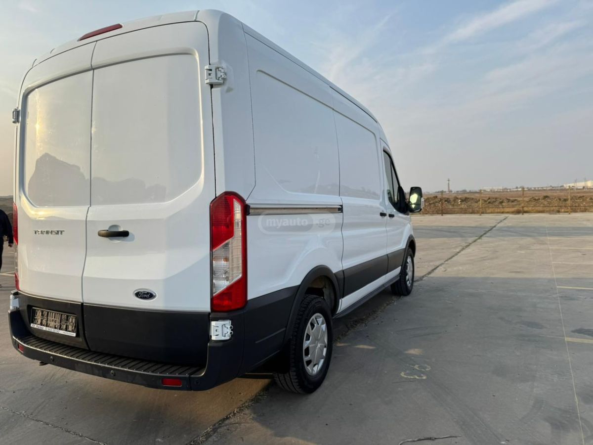 Ford Transit 2016 — photo 2