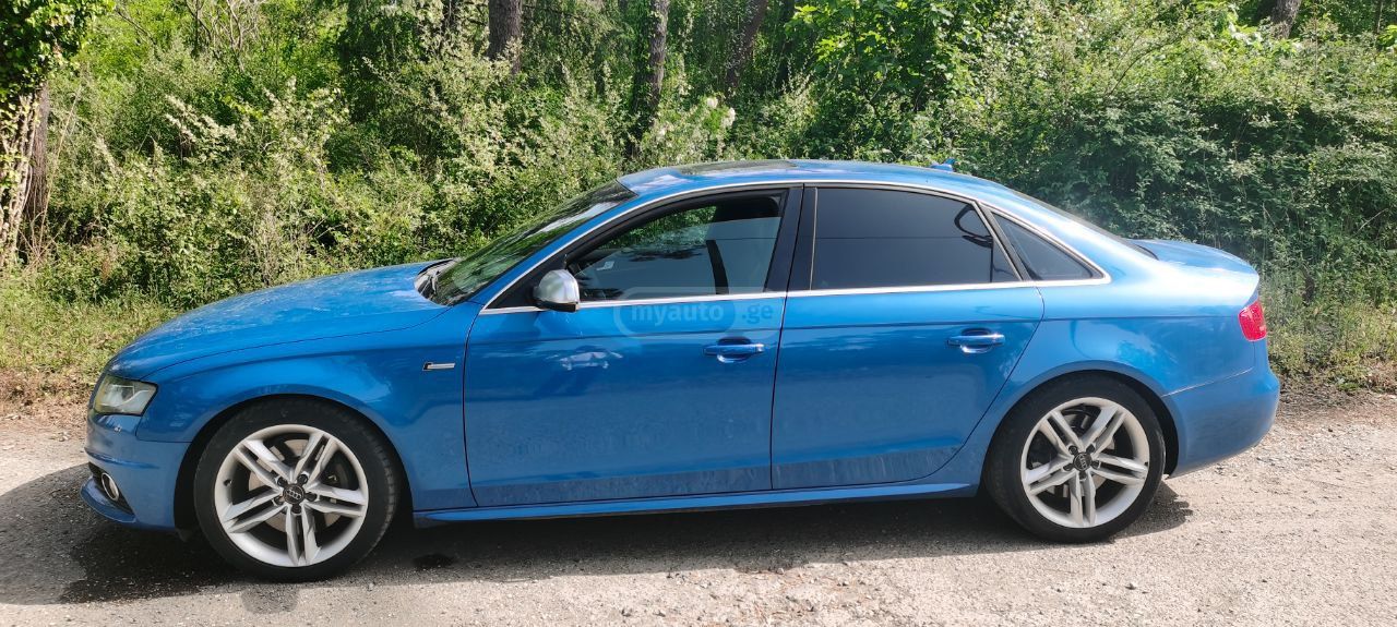 Audi S4 2010 — photo 2