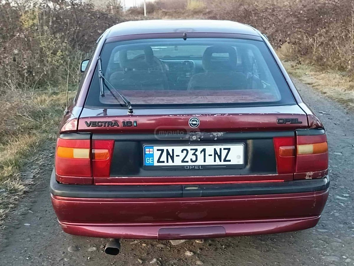 Opel Vectra 1995 — photo 2
