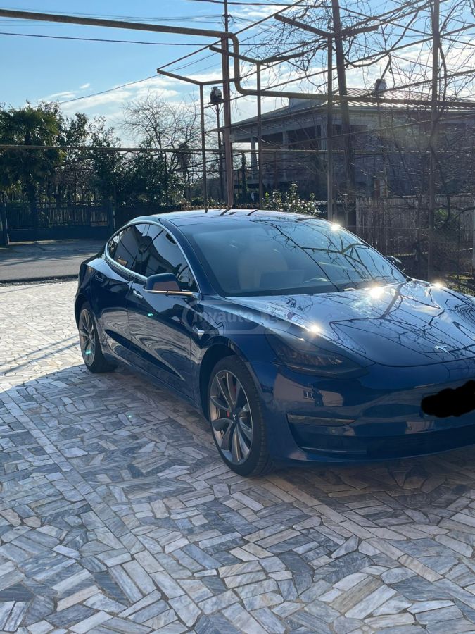 Tesla Model 3 2018 — photo 2
