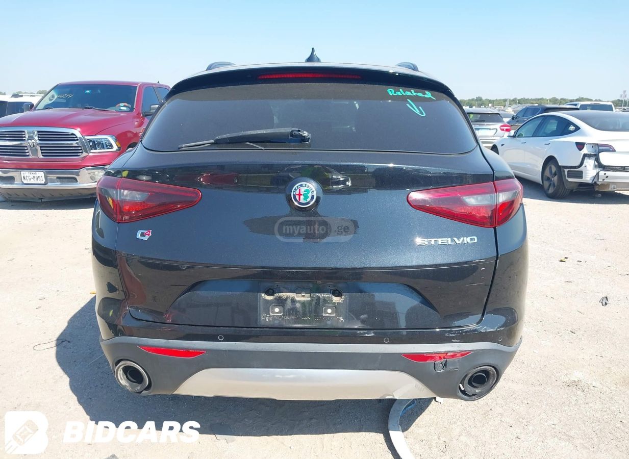 Alfa Romeo Stelvio 2019 — photo 2