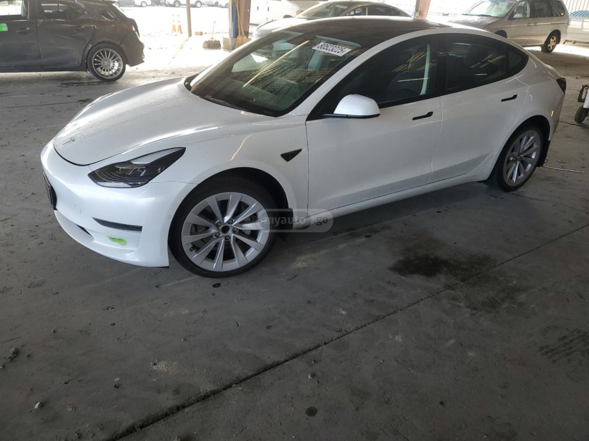 Tesla Model 3 2022 — photo 2