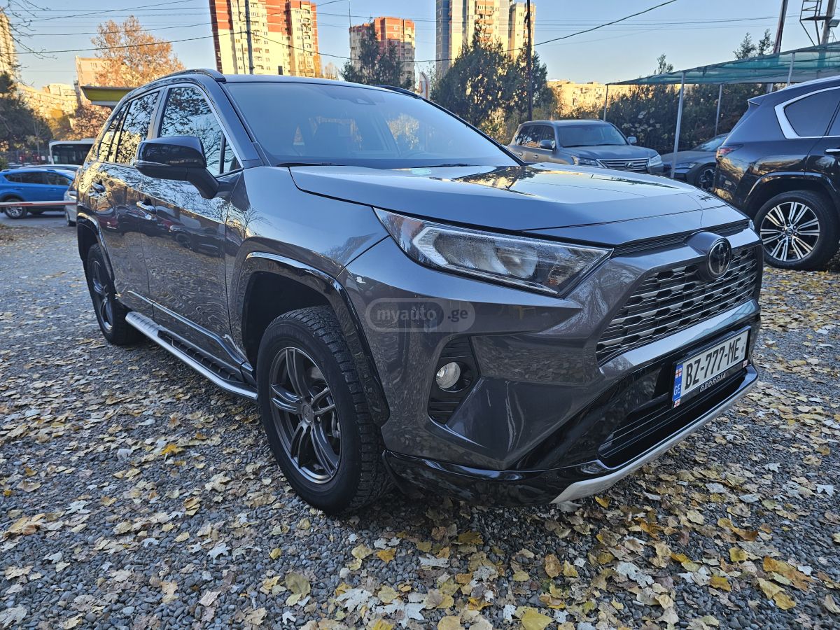 Toyota RAV4 2021 — photo 2