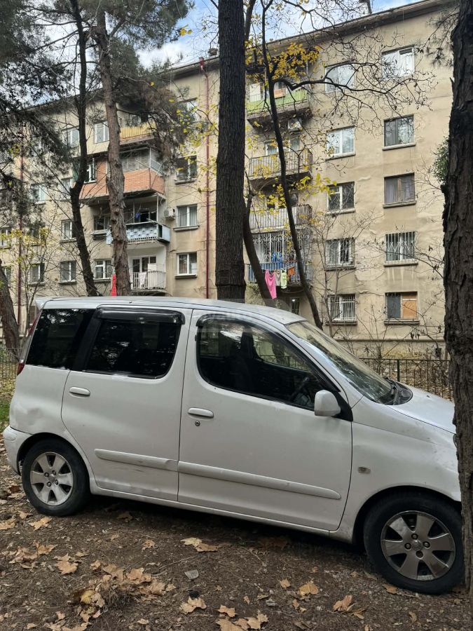 Toyota Fun Cargo 2002 — photo 2