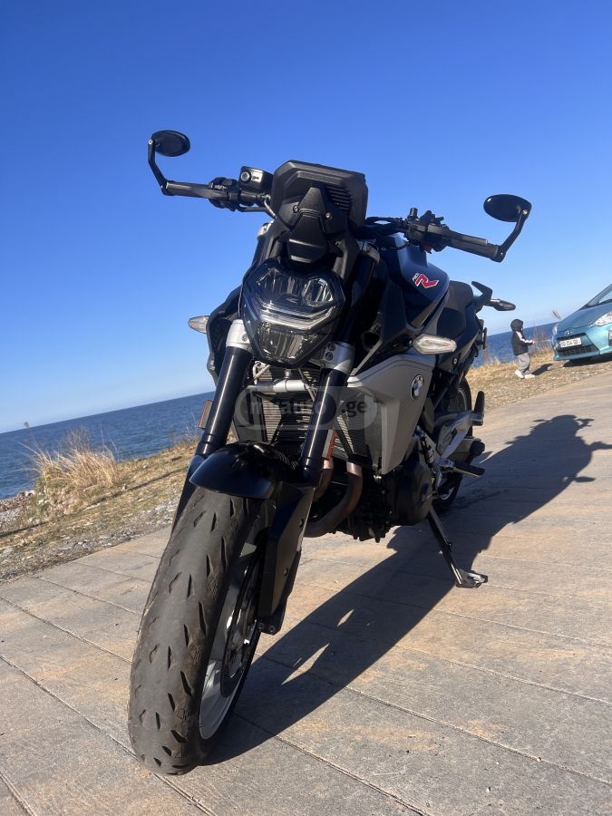 BMW F 900 R