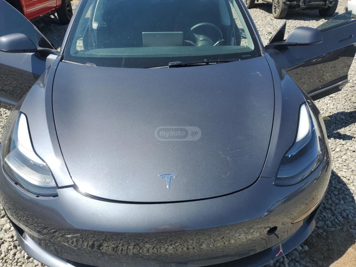 Tesla Model 3 2023 — photo 2