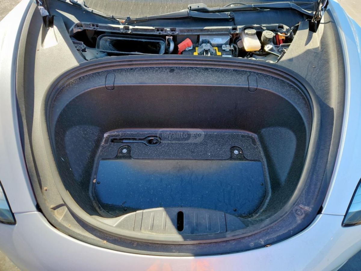 Tesla Model 3 2018 — photo 2