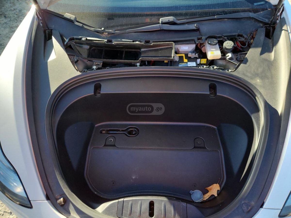 Tesla Model 3 2020 — photo 2
