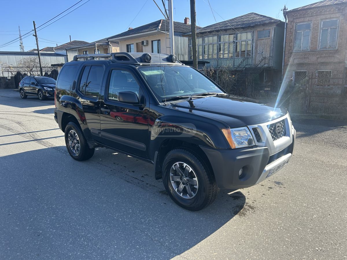 Nissan Xterra 2014 — photo 2