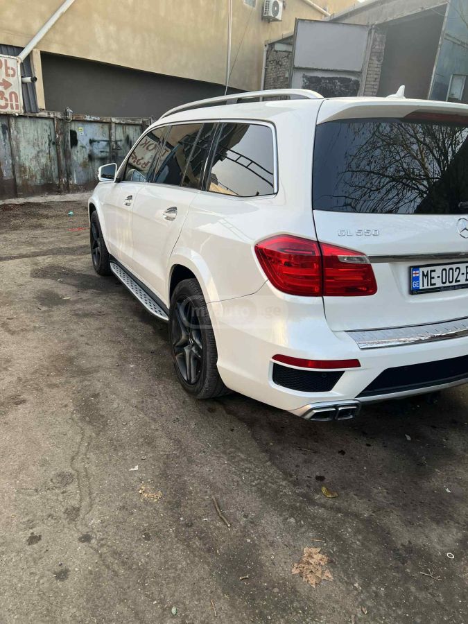 Mercedes-Benz GL 550 2014 — photo 2
