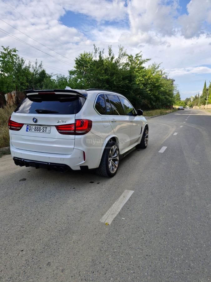 BMW X5 2015 — photo 2