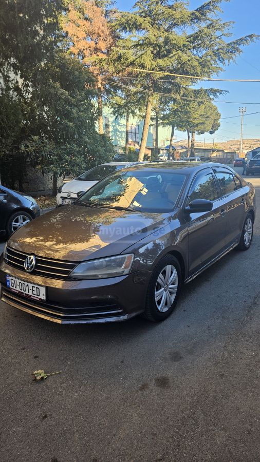 Volkswagen Jetta 2015 — photo 2