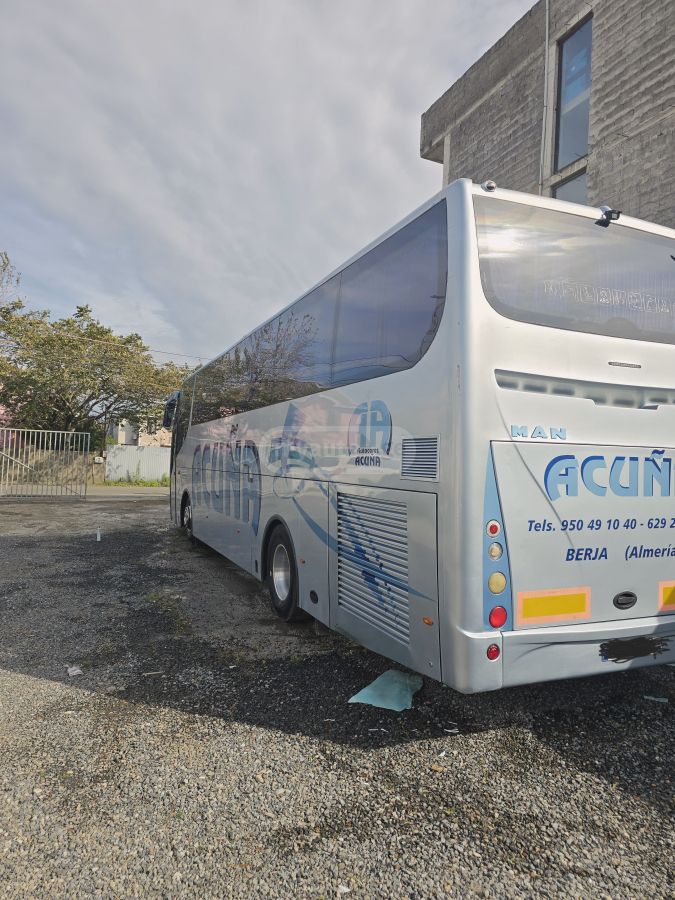 Isuzu TGA 18.350 2006 — photo 2