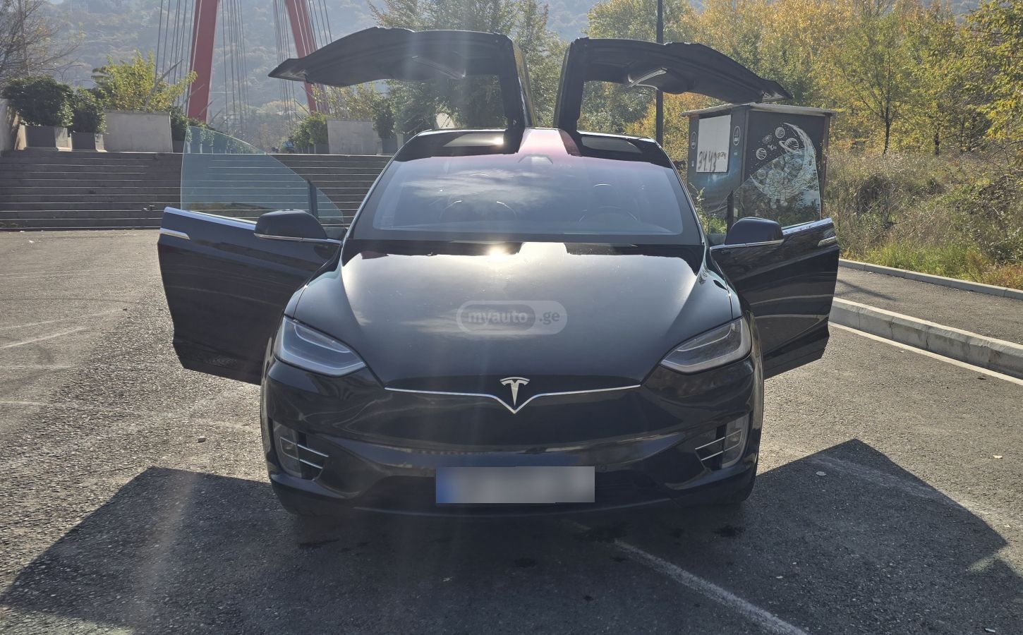 Tesla Model X 2016 — photo 2