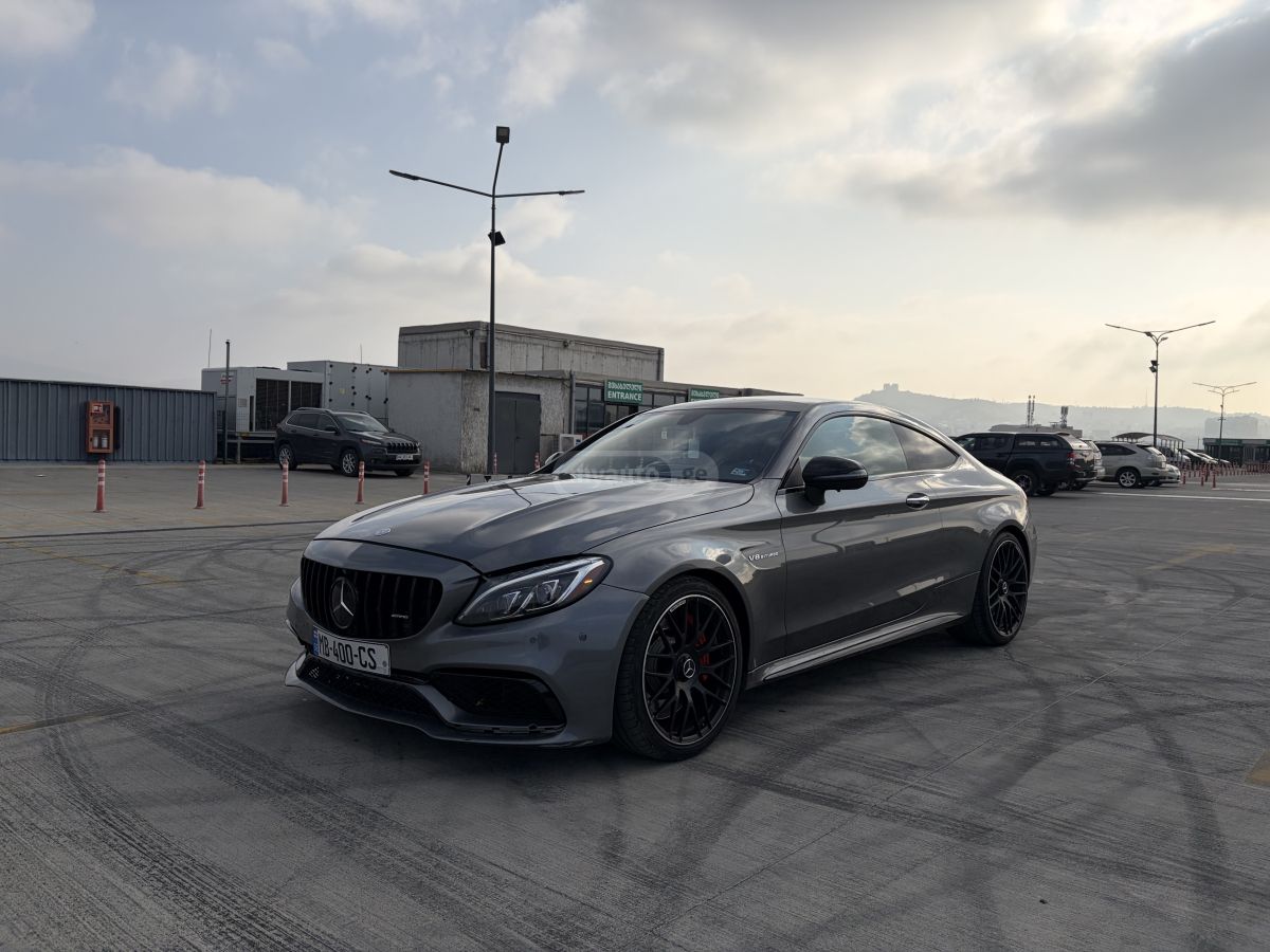 Mercedes-Benz C 63 AMG 2017 — photo 2