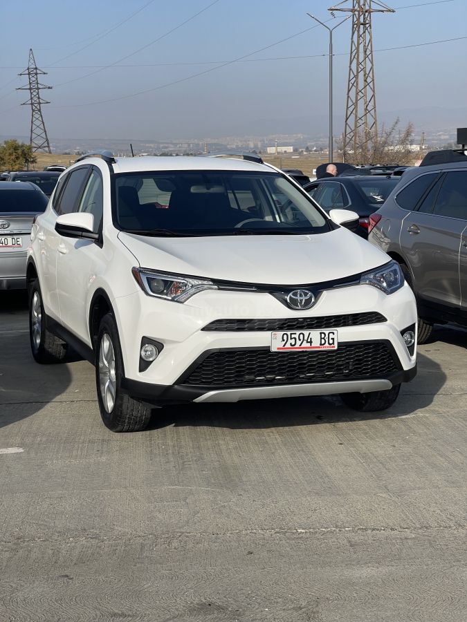 Toyota RAV4 2015 — photo 2