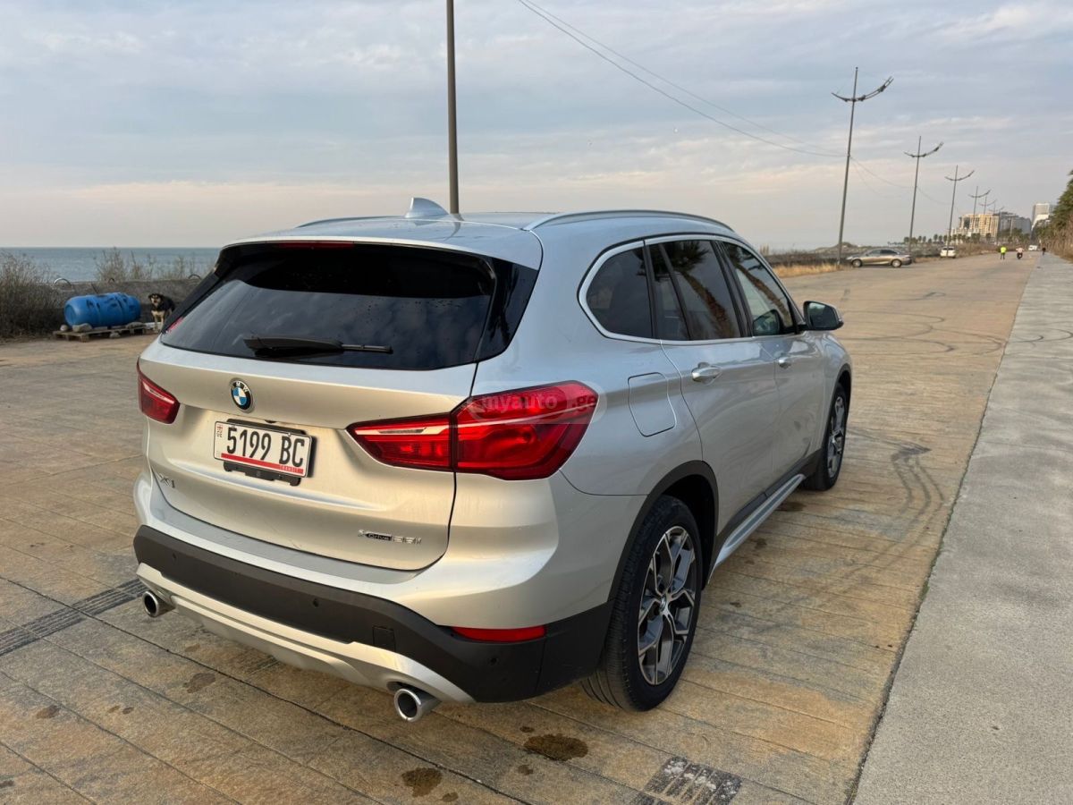 BMW X1 2021 — photo 2