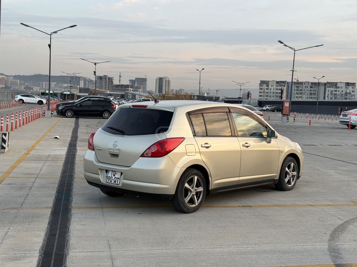 Nissan Tiida 2006 — photo 2