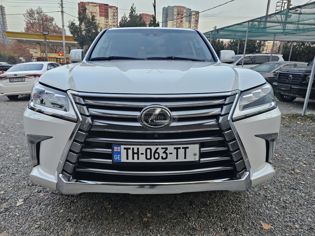 Lexus LX 570 2019 — photo 2