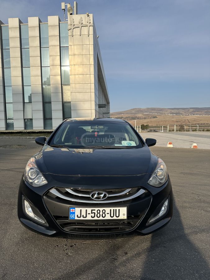 Hyundai Elantra 2015 — photo 2