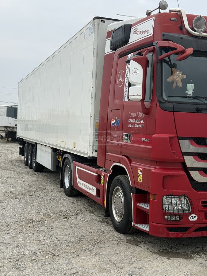 Mercedes-Benz Actros 2009 — photo 2