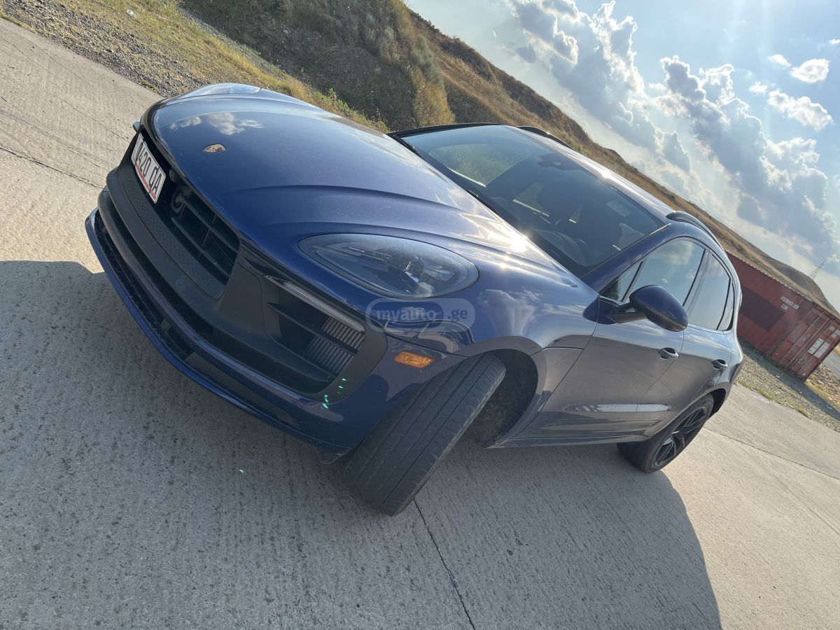 Porsche Macan 2023 — photo 2