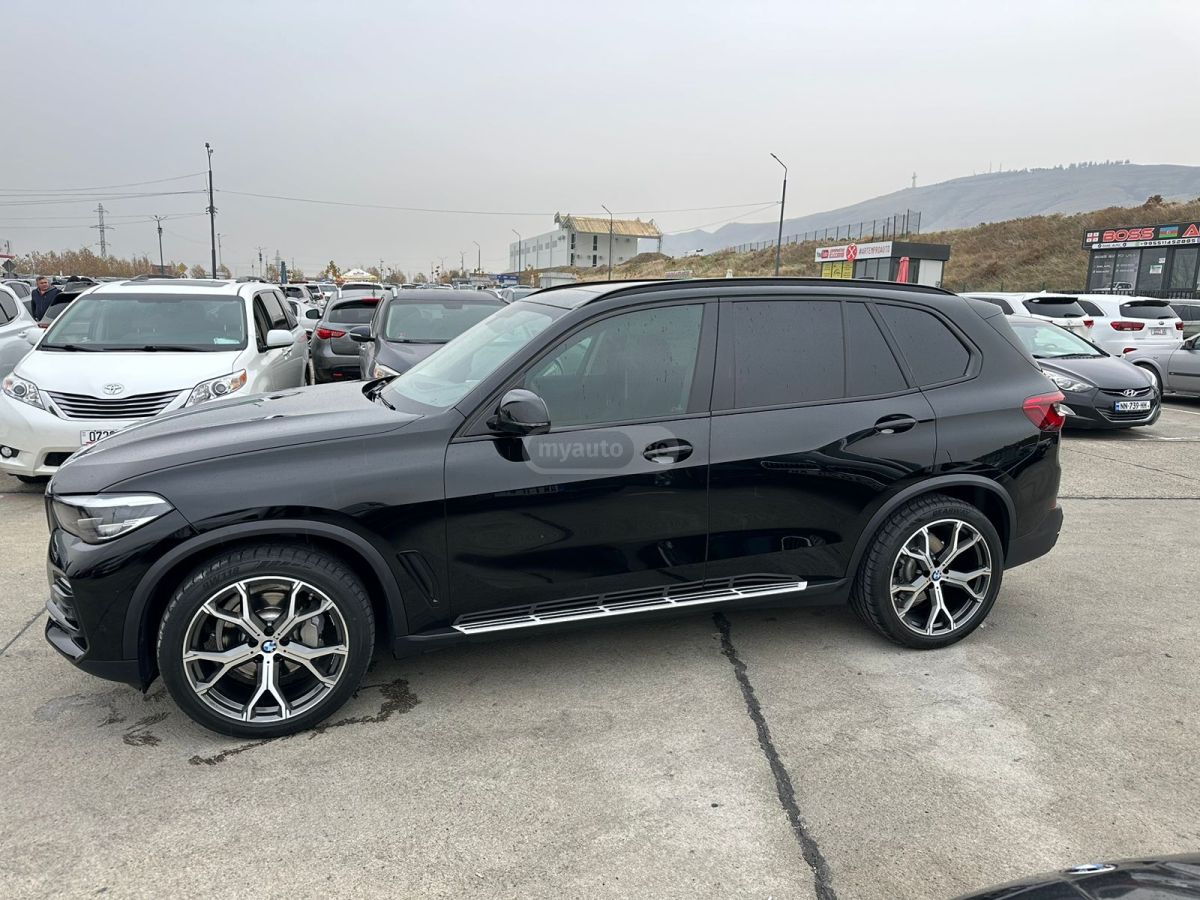 BMW X5 2020 — photo 2