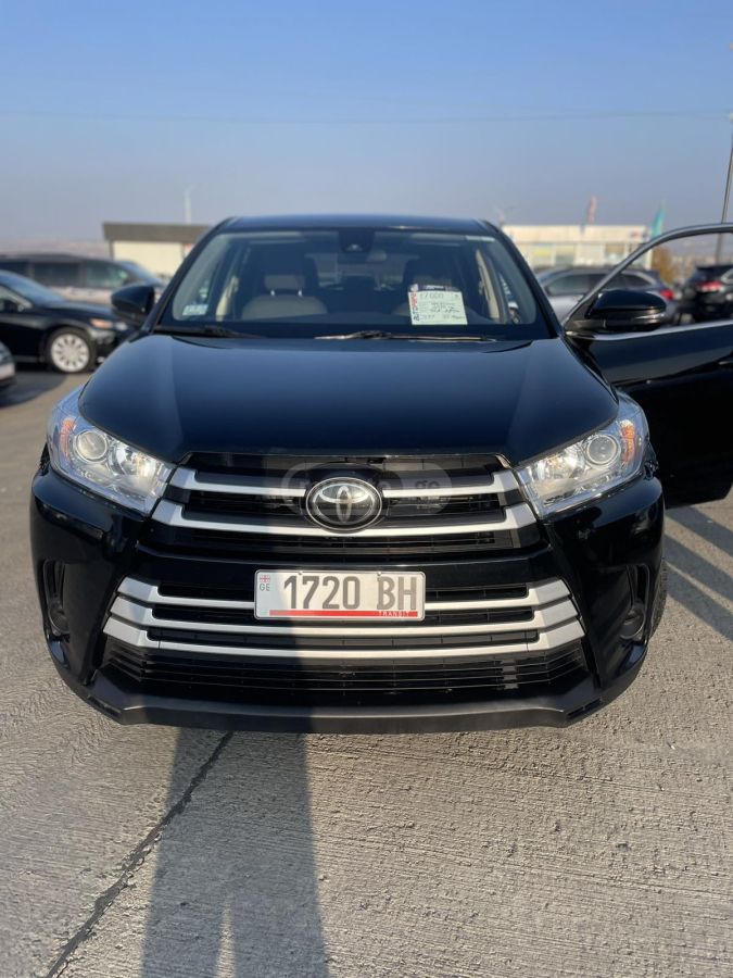 Toyota Highlander 2018 — photo 2